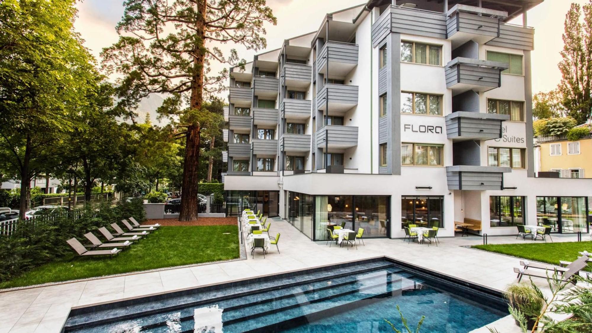 Flora Hotel & Suites Мерано Екстер'єр фото